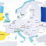 Illustration einer Europakarte mit EU- und ukrainischer Flagge symbolisiert Europas Rolle im Ukraine-Konflikt